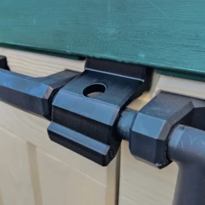 Keter WLDC latch in use